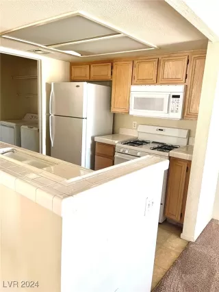 Photo #1: 2638943 Listing 