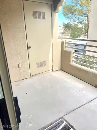 Photo #5: 2638943 Listing 