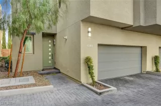Photo #1: 2638959 Listing 
