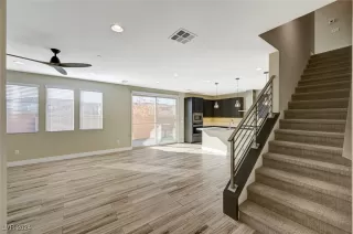 Photo #2: 2638959 Listing 