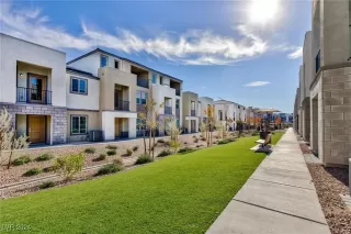 Photo #3: 2638968 Listing