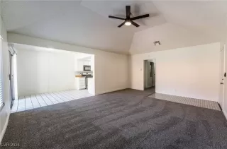 Photo #5: 2638972 Listing 