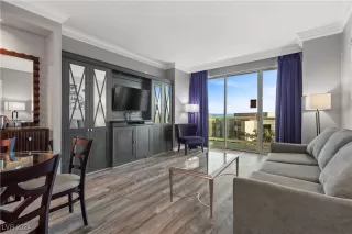 Photo #4: 2638983 Listing