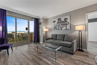 Photo #6: 2638983 Listing