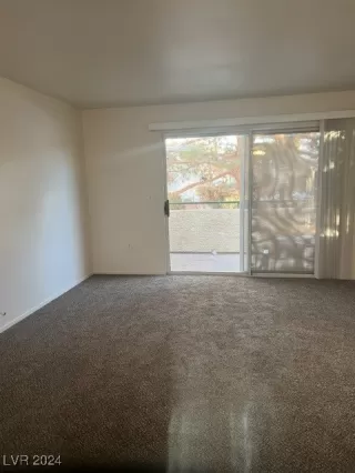 Photo #4: 2638987 Listing 