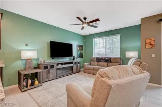 Photo #5: 2638990 Listing