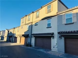 Photo #2: 2638995 Listing 