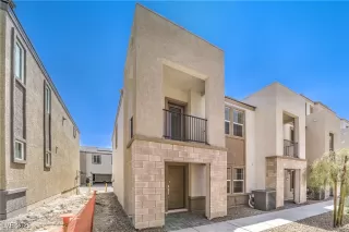 Photo #1: 2639000 Listing 