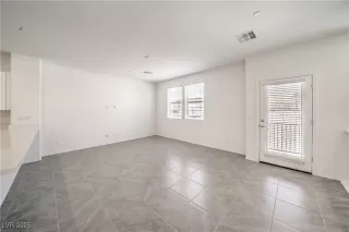 Photo #3: 2639000 Listing 