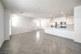 Photo #5: 2639000 Listing 