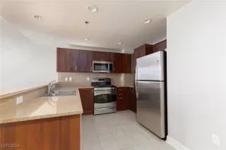 Photo #4: 2639006 Listing 