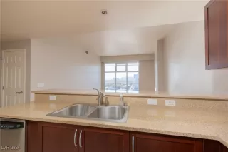 Photo #6: 2639006 Listing 