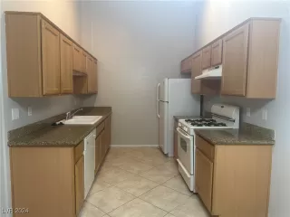 Photo #5: 2639030 Listing 