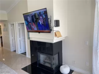 Photo #5: 2639068 Listing