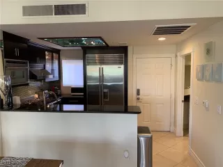 Photo #6: 2639068 Listing