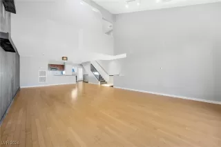 Photo #4: 2639085 Listing 