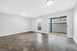 Photo #5: 2639085 Listing 