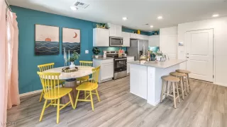 Photo #3: 2639086 Listing 