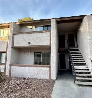 Photo #2: 2639092 Listing