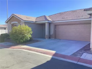 Photo #1: 2639097 Listing 