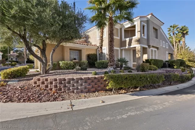 MLS: 2639098 Condo For Sale