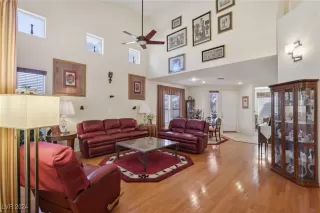Photo #6: 2639098 Listing 