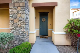 Photo #1: 2639111 Listing