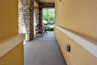 Photo #2: 2639111 Listing