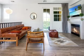 Photo #4: 2639111 Listing