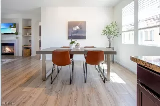 Photo #5: 2639111 Listing