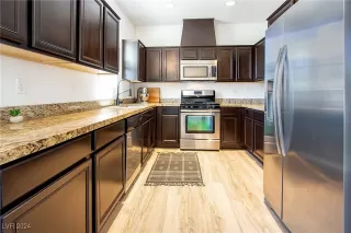 Photo #6: 2639111 Listing