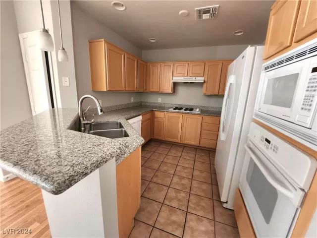 MLS: 2639112 Condo For Sale