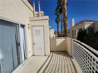 Photo #5: 2639118 Listing 