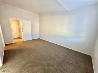 Photo #6: 2639140 Listing 