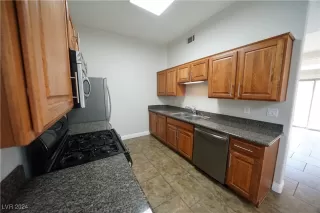 Photo #6: 2639143 Listing 