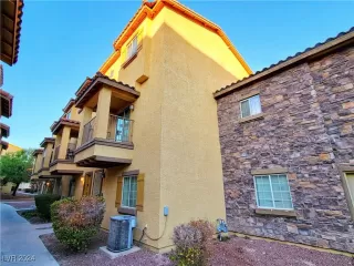 Photo #1: 2639146 Listing 