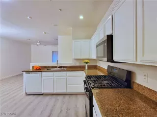 Photo #5: 2639146 Listing 