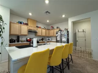 Photo #3: 2639149 Listing