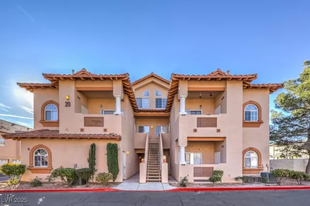 MLS: 2639151 Condo For Sale