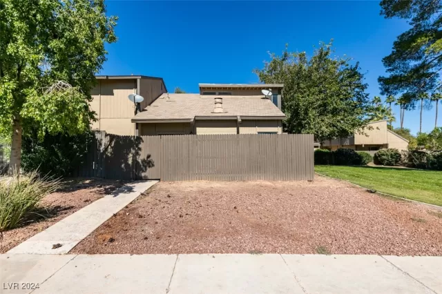 MLS: 2639165 Condo For Sale