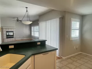 Photo #5: 2639194 Listing