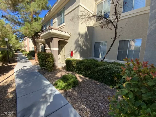MLS: 2639198 Condo For Sale