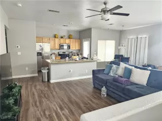 Photo #1: 2639209 Listing 