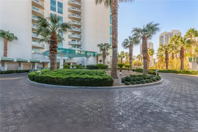 MLS: 2639217 Condo For Sale