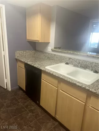 Photo #5: 2639351 Listing 