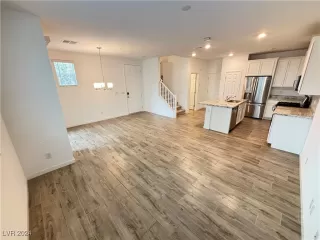 Photo #2: 2639377 Listing 