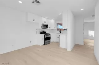 Photo #5: 2639405 Listing 