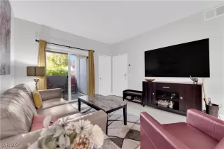 Photo #4: 2639411 Listing