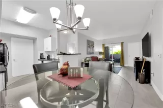 Photo #6: 2639411 Listing