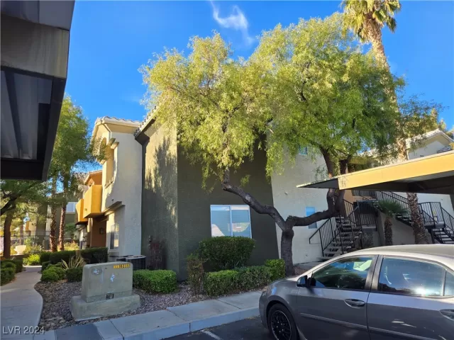 MLS: 2639422 Condo For Sale